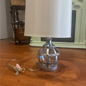Farmhouse galvanized steel lamp w/ shade. Works perfectly